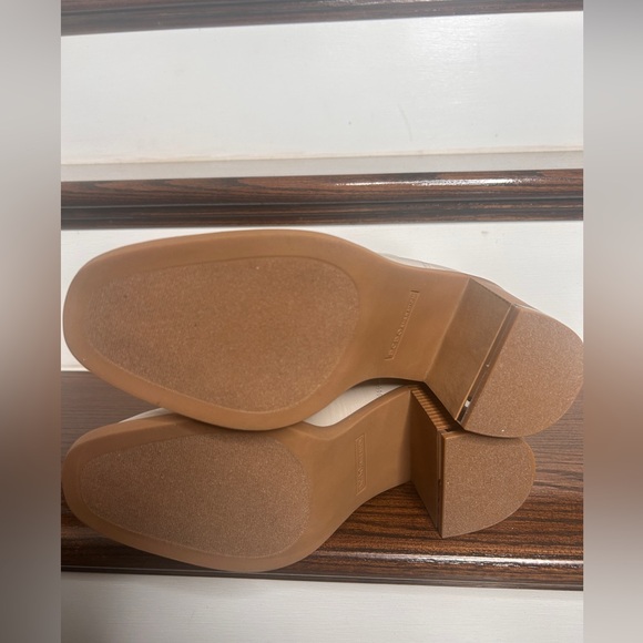 BCBG Women’s Boxxa Ankle Boot, Stone , 10 - Picture 10 of 15